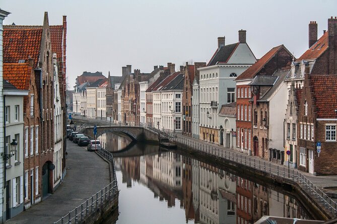 Charms of Brussels and Bruges Day Trip from Amsterdam - Coach Comfort: Air Conditioning Helps, But the Day Is Still Long