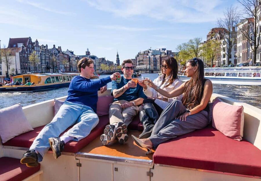 CHEESE AND DRINKS TOUR: A TASTE OF AMSTERDAM ON THE CANALS - Who This Tour Suits Best (And Who Might Want Something Else)