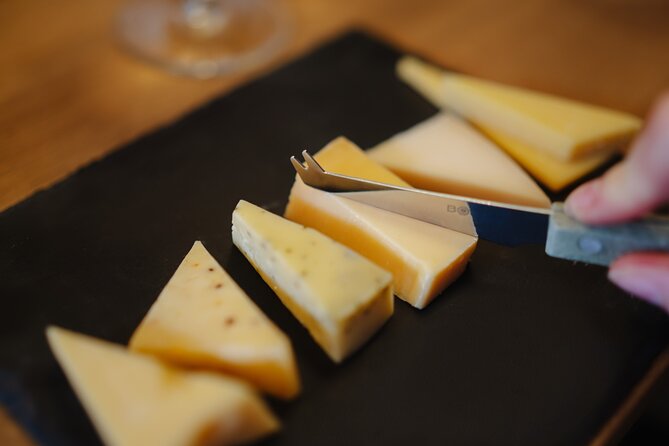 Cheese and Wine tasting in Amsterdam - Price and value: what $32.65 buys you in Amsterdam