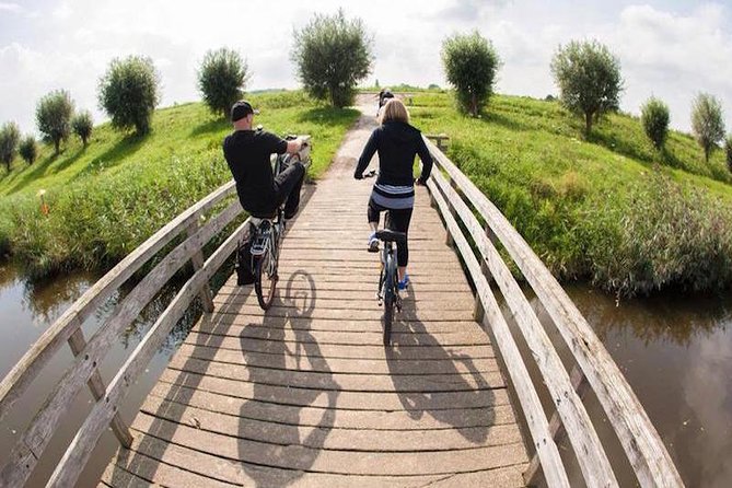 Cheese, Canals & Windmill Countryside E-Bike Tour Amsterdam - Leaving the crowds behind with a guided e-bike route