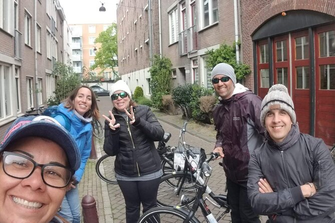 Daily group bike tour in Spanish. - Herengracht canal riding, why the name matters