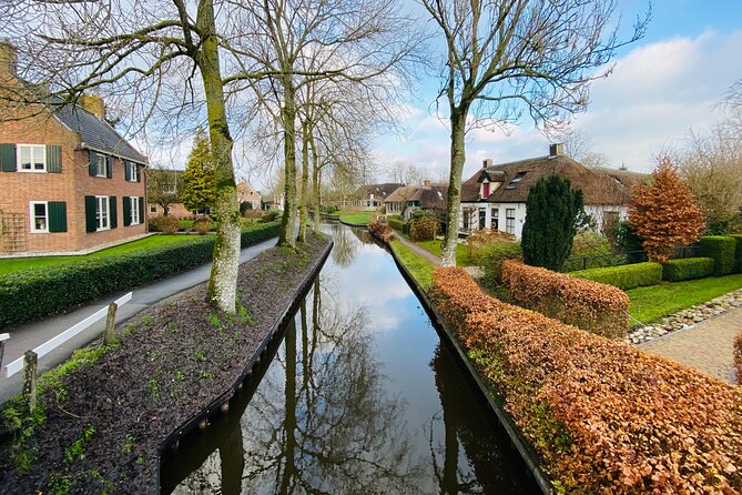 Day Tour Giethoorn, Afsluitdijk and Zaanse Schans with Boat Cruise - Giethoorn: the Dutch Little Venice canal cruise and what to do with your free time