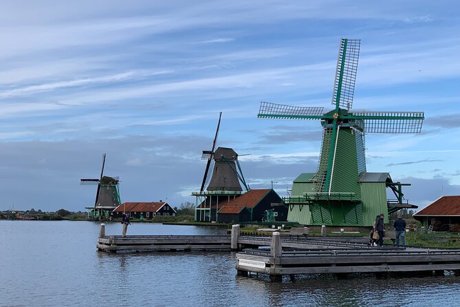 Day Tour Giethoorn, Afsluitdijk and Zaanse Schans with Boat Cruise - Season choice and weather planning: how to make the day work for you