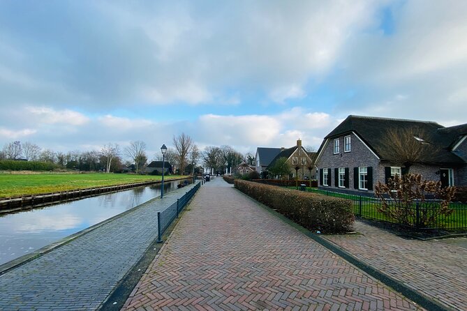 Day Tour Giethoorn, Afsluitdijk and Zaanse Schans with Boat Cruise - Should you book this Giethoorn, Afsluitdijk, Zaanse Schans tour?