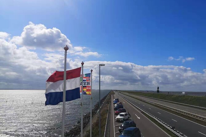 Day Tour Giethoorn, Afsluitdijk and Zaanse Schans with Boat Cruise - Afsluitdijk: why this dike matters, plus the renovation heads-up