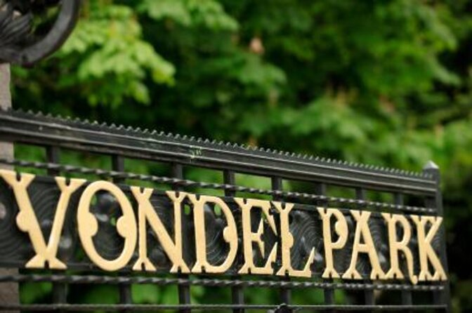 Discover Amsterdam Vondelpark in this Outside Escape city game! - How the App Game Plays: Hints, Pace, and Real Help