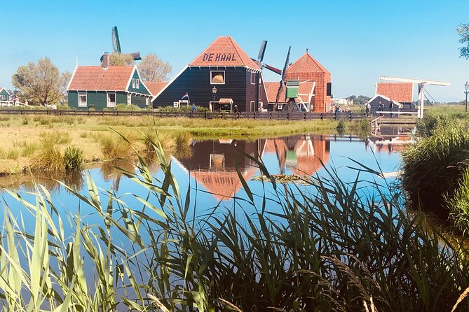 Dreamy Dutch Villages Tour: Giethoorn, Zaanse Schans & More - Pickup, timing, and how the day stays manageable