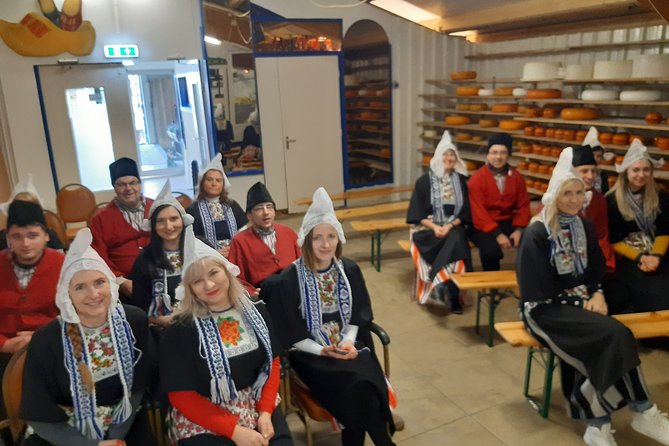Dutch Experience in Volendam with Traditional Outfits - Cheese Farm Tour and Tastings: What You Learn While You Taste
