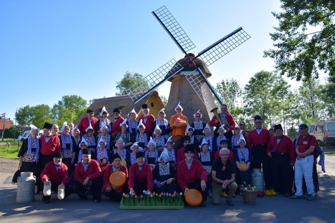 Dutch Experience in Volendam with Traditional Outfits - Wheelchair Friendly and Service Animals Welcome