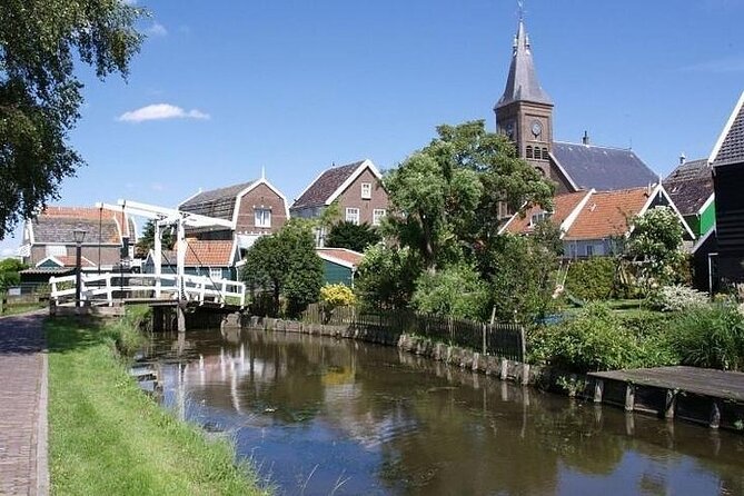 E-Bike PRIVATE tour Countryside of Amsterdam Volendam Marken - Katwoude farms: short stop, good scenery