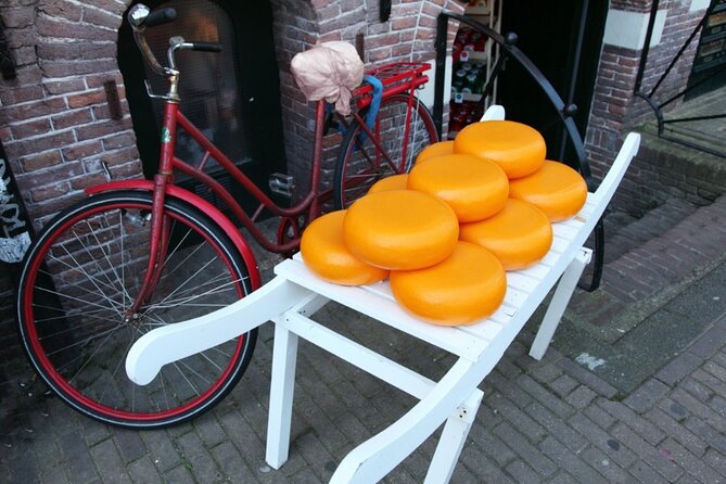 E-Bike PRIVATE tour Countryside of Amsterdam Volendam Marken - Monnickendam: a shipment-industry town feel