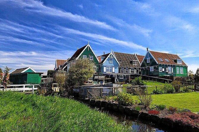 E-Bike PRIVATE tour Countryside of Amsterdam Volendam Marken - Private pickup, a local guide, and an e-bike that saves your legs