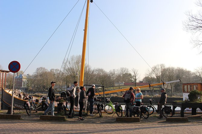 E-Bike Tour, Amsterdam's Highlights and Hidden Gems - Cycling by Rijksmuseum and Museum Square: art landmarks from the bike