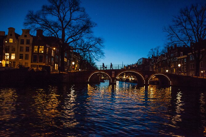 Evening Canal Cruise in Amsterdam with Wine & Cheese Option - Photos and comfort hacks for a 90-minute night ride