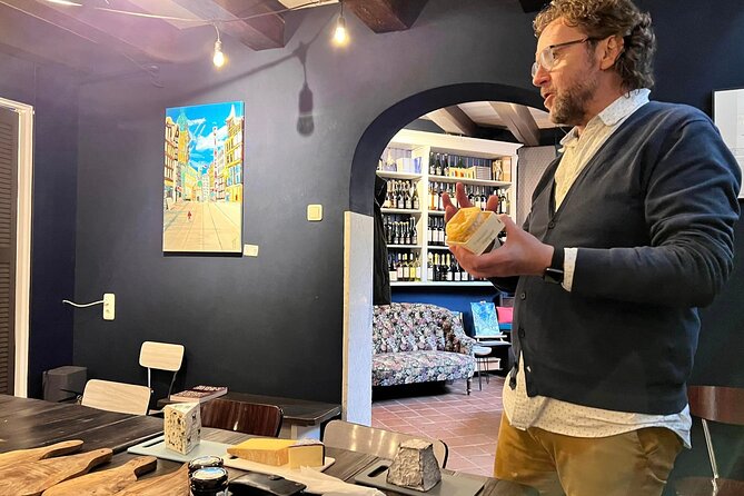 Exclusive Cheese Walk & Dutch Wine Discovery - Jordaan and North Square: cheese market energy without the rush