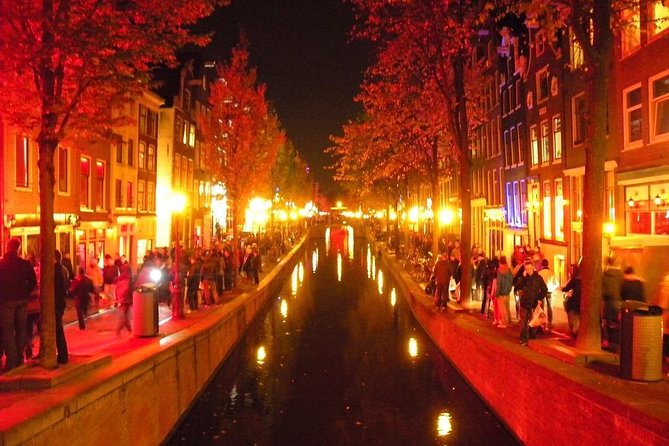 Exclusive small-group Amsterdam Red Light District tour - What the guides are best at: stories, questions, and not dodging reality