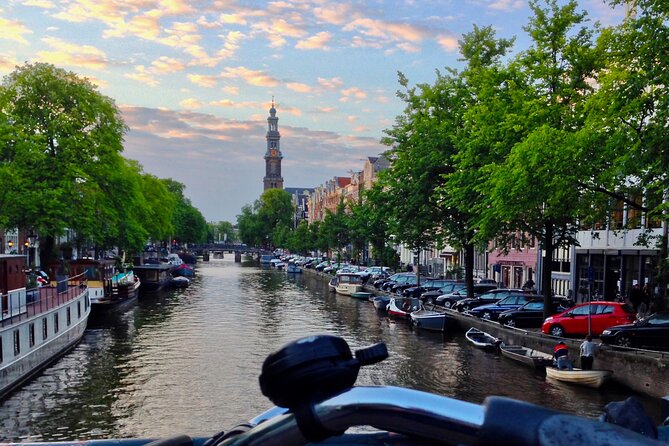 Explore hidden streets with friends - The Nine Streets: shopping streets with a quieter heartbeat