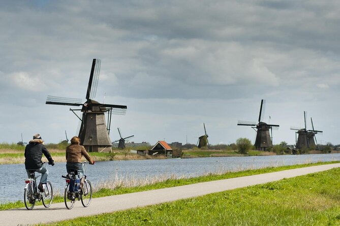 Famous Holland Tour: visit The Hague, Delft, Rotterdam and Kinderdijk from A'dam - Kinderdijk UNESCO windmills: the stop that turns the volume down