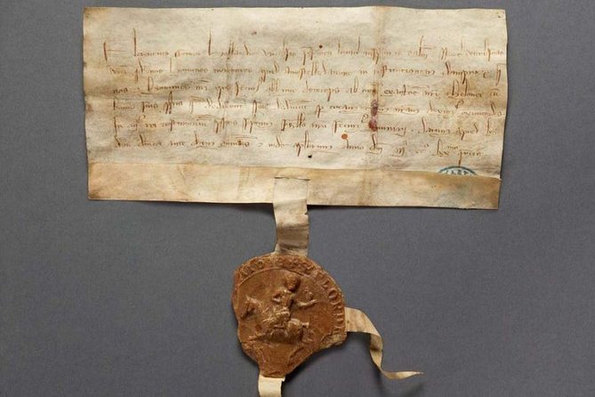Financial History Tour - Private tour value: how a real guide changes the facts