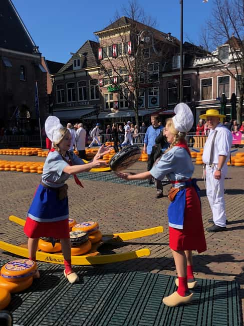 From Amsterdam; Alkmaar Cheese market & Zaanse Schans - Getting to Market 27 and riding the metro to Noord