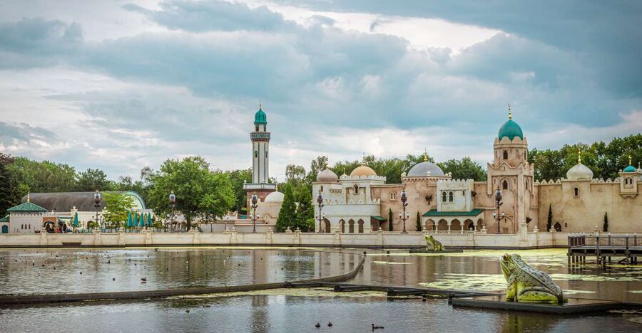 From Amsterdam: Day Trip to Efteling Theme Park with Ticket - A 10-hour Efteling day trip that starts before the gates