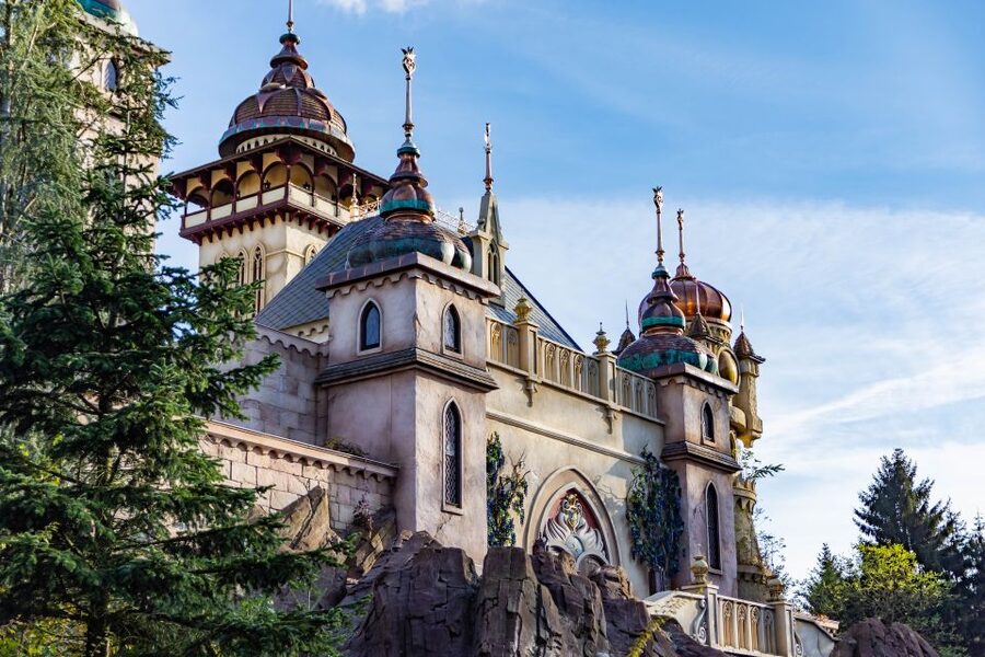 From Amsterdam: Day Trip to Efteling Theme Park with Ticket - Should you book this Amsterdam to Efteling transfer?