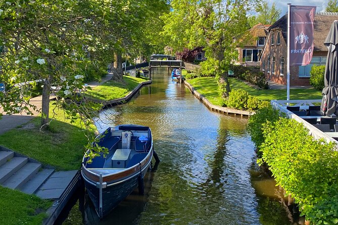 From Amsterdam: Giethoorn Day Trip with Canal & Village Tour - The guide makes the day: when local insights land well