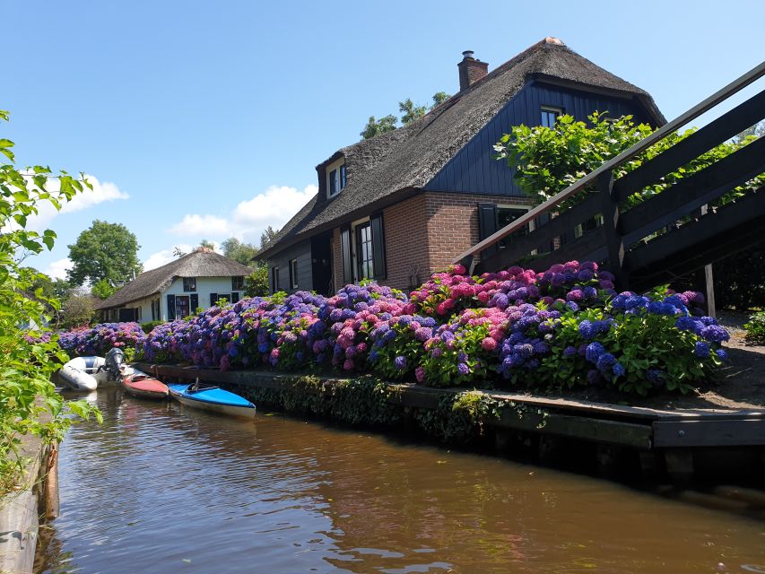 From Amsterdam: Giethoorn Day Trip with Small Electric Boat - The Small Electric Boat Experience: Driving Your Own Canal View