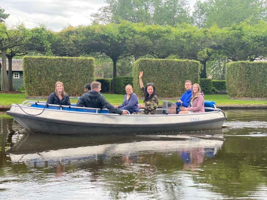 From Amsterdam: Giethoorn Day Trip with Small Electric Boat - What Giethoorn Looks Like Up Close: Bridges, Footpaths, and Thatched Roof Charm