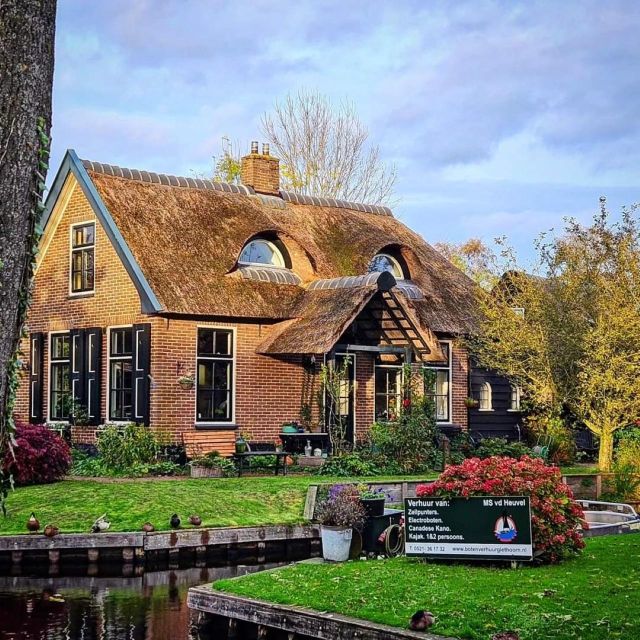From Amsterdam: Giethoorn & Zaanse Schans Tour w/ Small Boat - From Amsterdam Centraal to Zaanse Schans, the day gets rolling fast