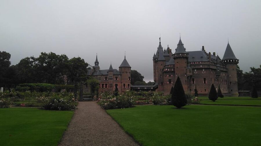 From Amsterdam: Muiderslot and De Haar Castle Tour - Private Amsterdam Pickup, Then North Holland Country Roads