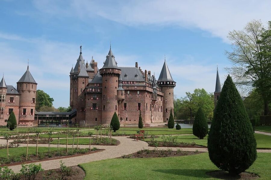 From Amsterdam: Muiderslot and De Haar Castle Tour - Kasteel de Haar: The Netherlands’ Grandest Castle and the Van Zuylen Story