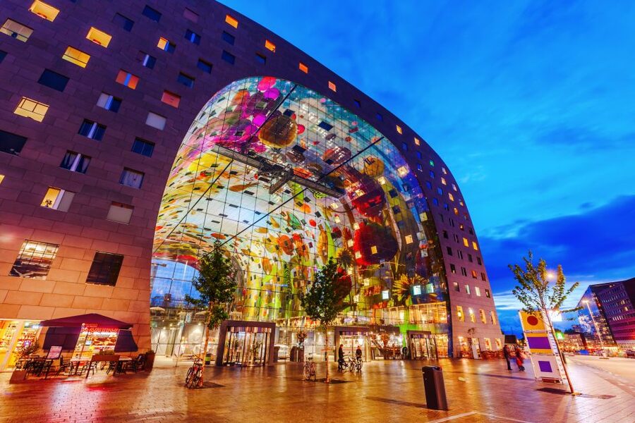 From Amsterdam: Rotterdam and The Hague Tour in Spanish - Cube Houses by Piet Blom: odd from far, better up close