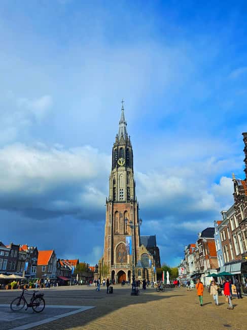 From Amsterdam: Tulip Tour Keukenhof & City Tour Delft - Delft Blue pottery workshop: hands-on, local, and the best reason to go