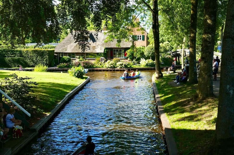 From Amsterdam: Zaanse Schans and Giethoorn Countryside Trip - What the private host and hotel transfers do for you