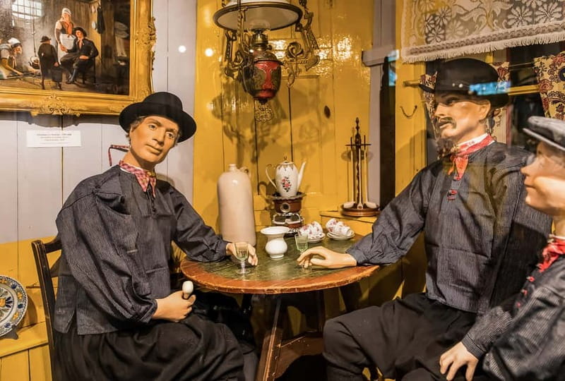 From Amsterdam: Zaanse Schans, Volendam, and Marken Day Trip - Marken: the island community feel, and what the all-inclusive upgrade adds