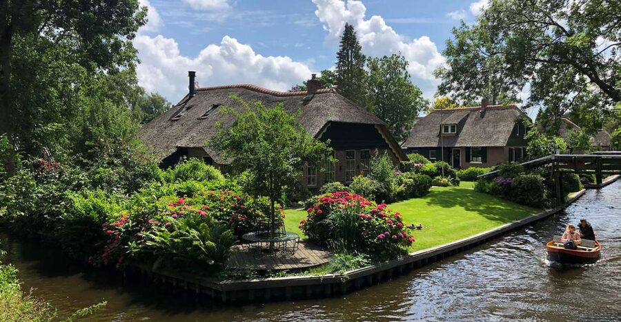 Giethoorm & Exploring the North of The Netherlands Tour - Volendam and Marken: how they fit in, and what to confirm