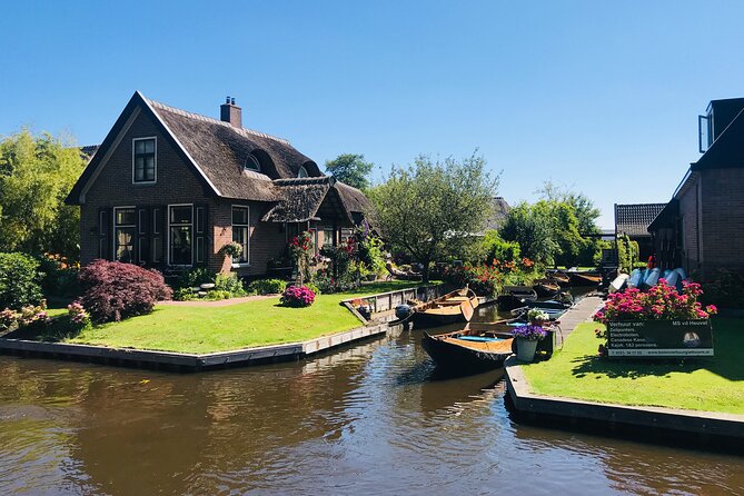 Giethoorn, Afsluitdijk, Zaanse Schans Day Tour Incl Hotel Pick Up - Zaanse Schans: cheese factory tasting, clog workshop, and a diamond demonstration