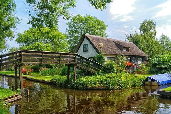 Giethoorn Day Trip from Amsterdam With Cruise and Cheeseplatter - Stop 4: the 90-minute return to Amsterdam, and how to end the day