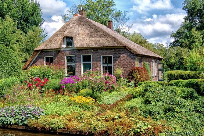 Giethoorn Private Tour with Cruise and Lunch from Amsterdam - Price and What You Really Get for a Group of Up to 7