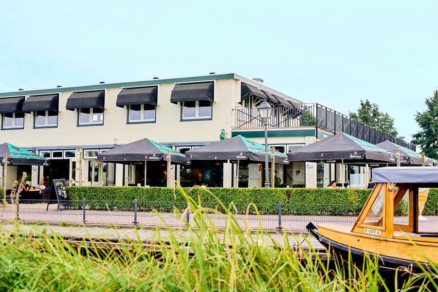 Giethoorn: Sightseeing Boat Tour - Drinks on board: what you should know before you go
