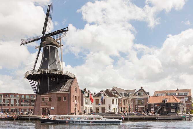 Haarlem Cheese and Wine Cruise - Frans Hals Museum from the canal side