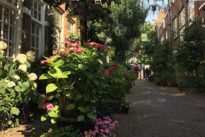 Haarlem Old Town Private Walking Tour - Hofjes van Bakenes teaches medieval charity without a lecture