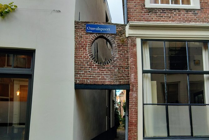 Haarlem Walking Tour. Unknown and Surprising - Stop 2: Begijnhof, a medieval community that still feels alive