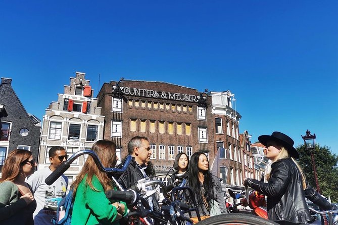 Humans of Amsterdam: Cultural Walking Tour incl. meeting 2 locals - UNESCO Canal Belt Walk: De Grachtengordel Without the Museum Feel