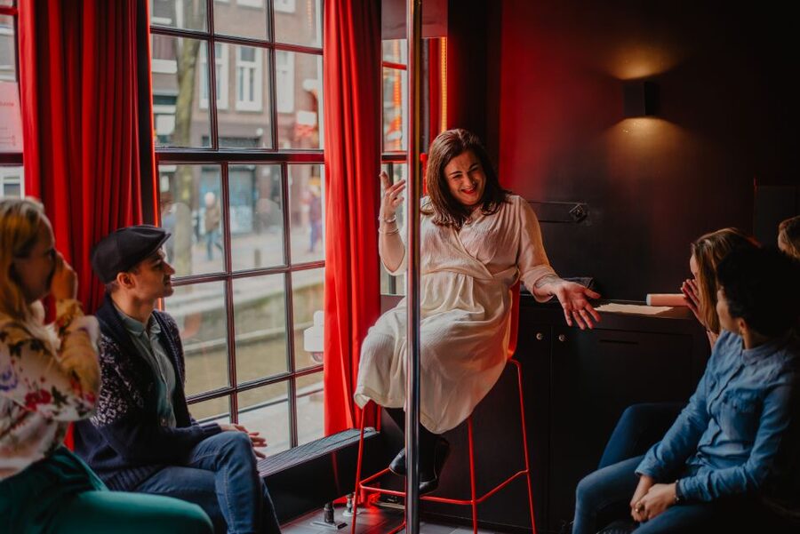 Humans of Amsterdam - Small group cultural walking tour - Canal Belt to De Jordaan: where the stories make the streets make sense