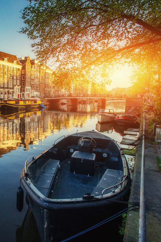 Jordaan, Anne Frank and Leidseplein tour in English - Price and logistics: where the value really comes from