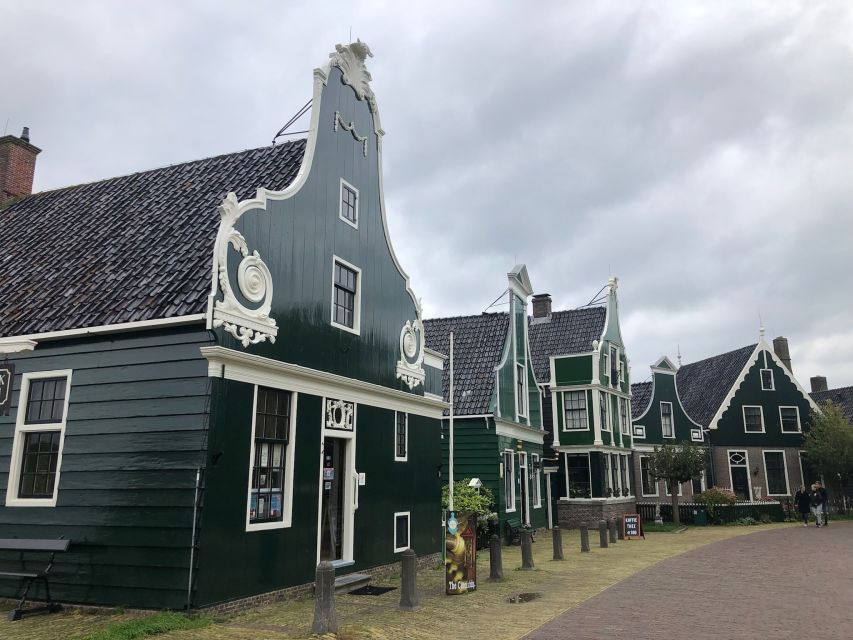 Keukenhof, Tulip Farm, Flower Fields & Windmills - Volendam: colorful houses and a coastal fishing-village feel
