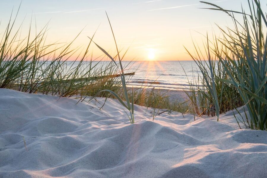 Lisse: Drive-it-Yourself Electric Dune & Beach Audio Tour - The route highlights: dunes, beach sea views, and coastal village moments