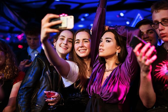 Madame Tussauds Amsterdam & 1-Hour Canal Cruise - Reserving your canal time-slot after you arrive
